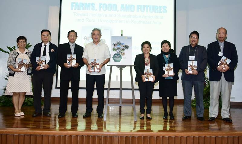 Authors and editors of the newly launched ARD Book. (From Left to Right: Dr. Lourdes S. Adriano, Dr. Nipon Poapongsakorn, Dr. Tin Htut [Guest of Honor], Dr. Gil C. Saguiguit, Jr., Dr. Doris Capistrano, Dr. Jonna P. Estudillo, Dr. Cielito F. Habito, and Dr. Larry C.Y. Wong)