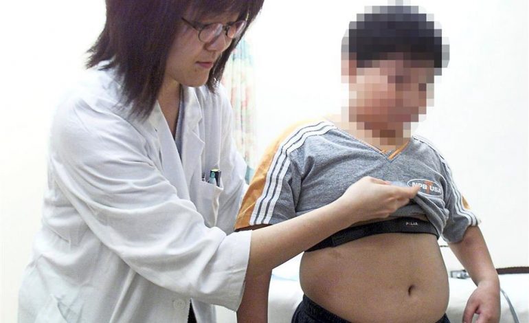 This little boy is only nine and already overweight. Worryingly, Malaysia is ranked as the most obese Asean nation. But, hopefully, we’re becoming more aware of health issues thanks to the increasing amount of digital health content we are accessing. Photo: Filepic 
