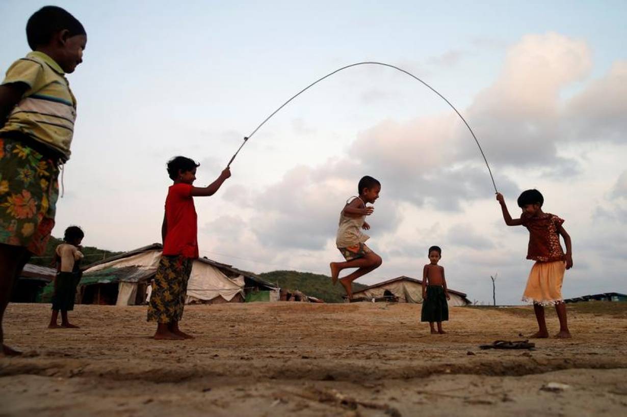 Boys play inside a Rohingya refugee camp outside Kyaukpyu in Rakhine state, Myanmar May 17, 2017. REUTERS/Soe Zeya