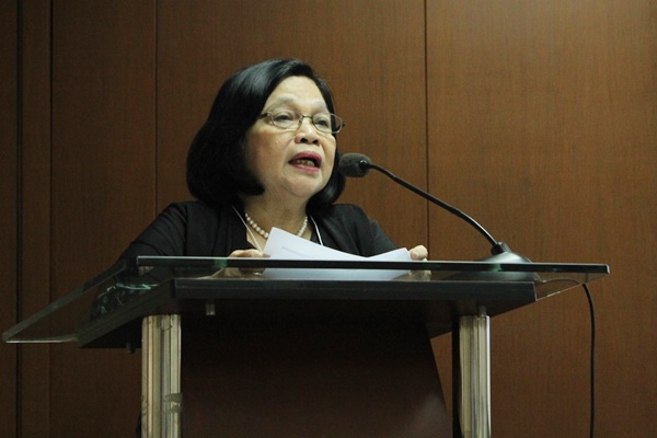 Dr. Corazon T. Aragon, Project Leader, delivers the opening remarks.