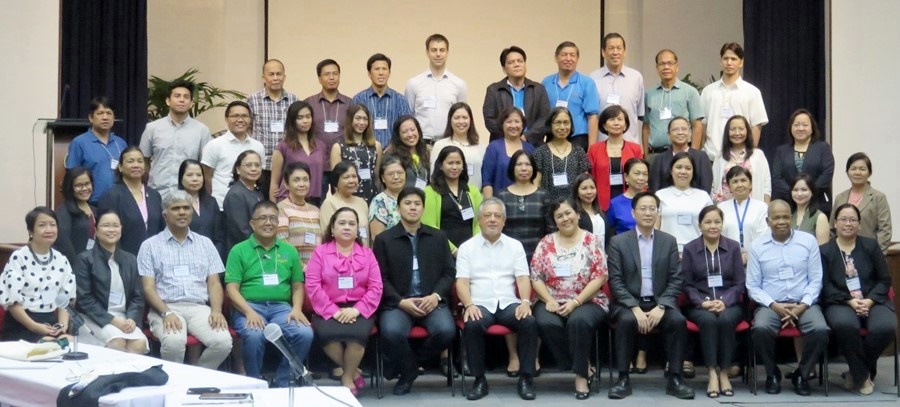 The participants of ATMI-Philippines Inception Workshop together with DA Assistant Secretary Leandro Gazmin (6th from left, first row), NEDA Assistant Secretary Dr. Mercedita Sombilla (5th from right, first row), SEARCA Director Dr. Gil Saguiguit, Jr. (6th from right first row), the Resource Speakers, and Officials and staff of SEARCA.