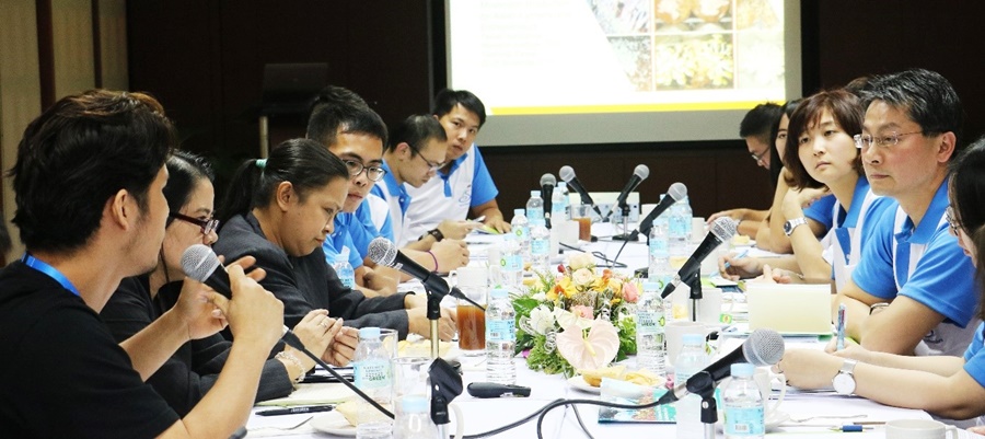 Mr. Henry M. Custodio (leftmost), SEARCA Program Specialist for Research and Development, explained to the Taiwanese delegation led by MOFA Director-General Andrew Hsein Chang Lee (second from right) the climate-smart agriculture showcased at the project sites of SEARCA's action research on piloting effective models of inclusive and sustainable agricultural and rural development (ISARD).