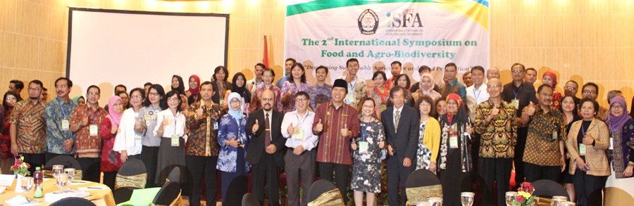 SFA 2017 Keynote Speakers, Organizing Committee, Presenters, and other Participants with Diponegoro Rector Prof. Yos Johan Utama (in the Center of the photo).nce of isard and agrobiodiversity for sustainable agriculture and food production 01