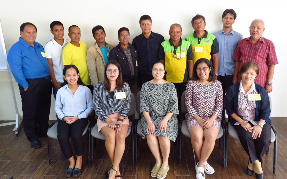 Workshop participants with Dr. Bessie M. Burgos, Program Head of RDD, SEARCA (center, first row), Dr. Jose R. Medina, Overall Program Coordinator, SEARCA (far right, 2nd row), Dr. Pamela A. Custodio, Resource speaker, UPLB College of Development Communication (2nd from right, first row) and Dr. Rex L. Navarro, Facilitator, Asia Rice Foundation (5th from right, 2nd row)