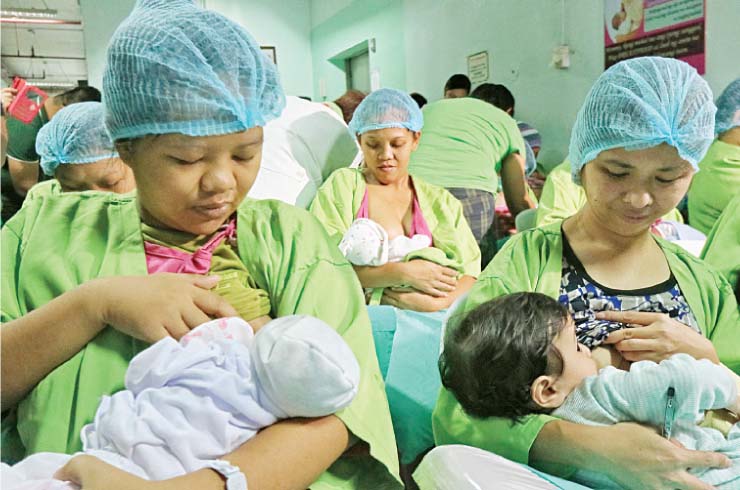 Breastfeeding (ZALDY COMANDA / MANILA BULLETIN FILE PHOTO)