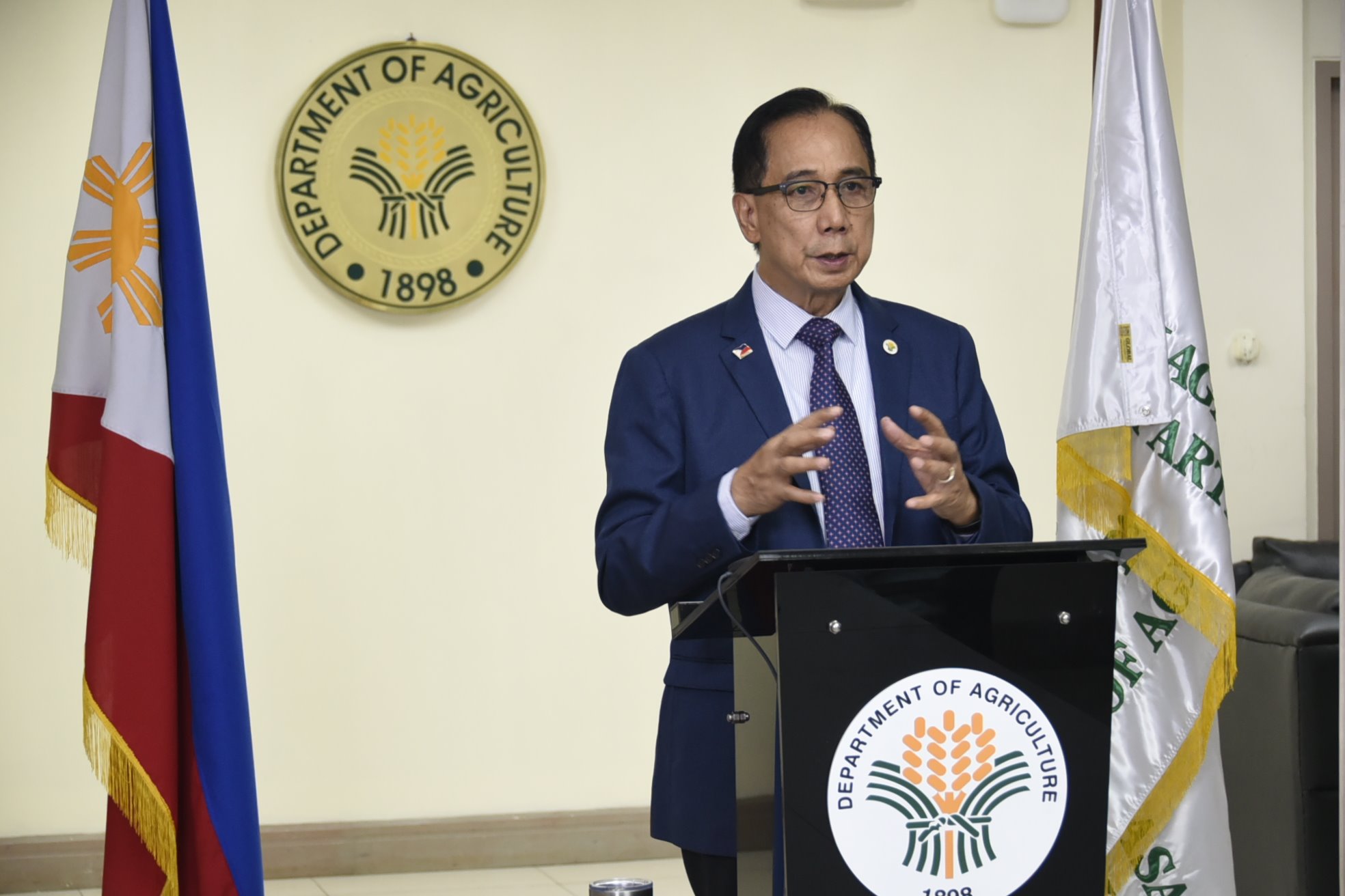 Agriculture Secretary William Dar highlighted important directions and strategies in continuously making the country’s agriculture and fishery sector, and agribusiness and food systems smart and resilient under the “new normal.”
